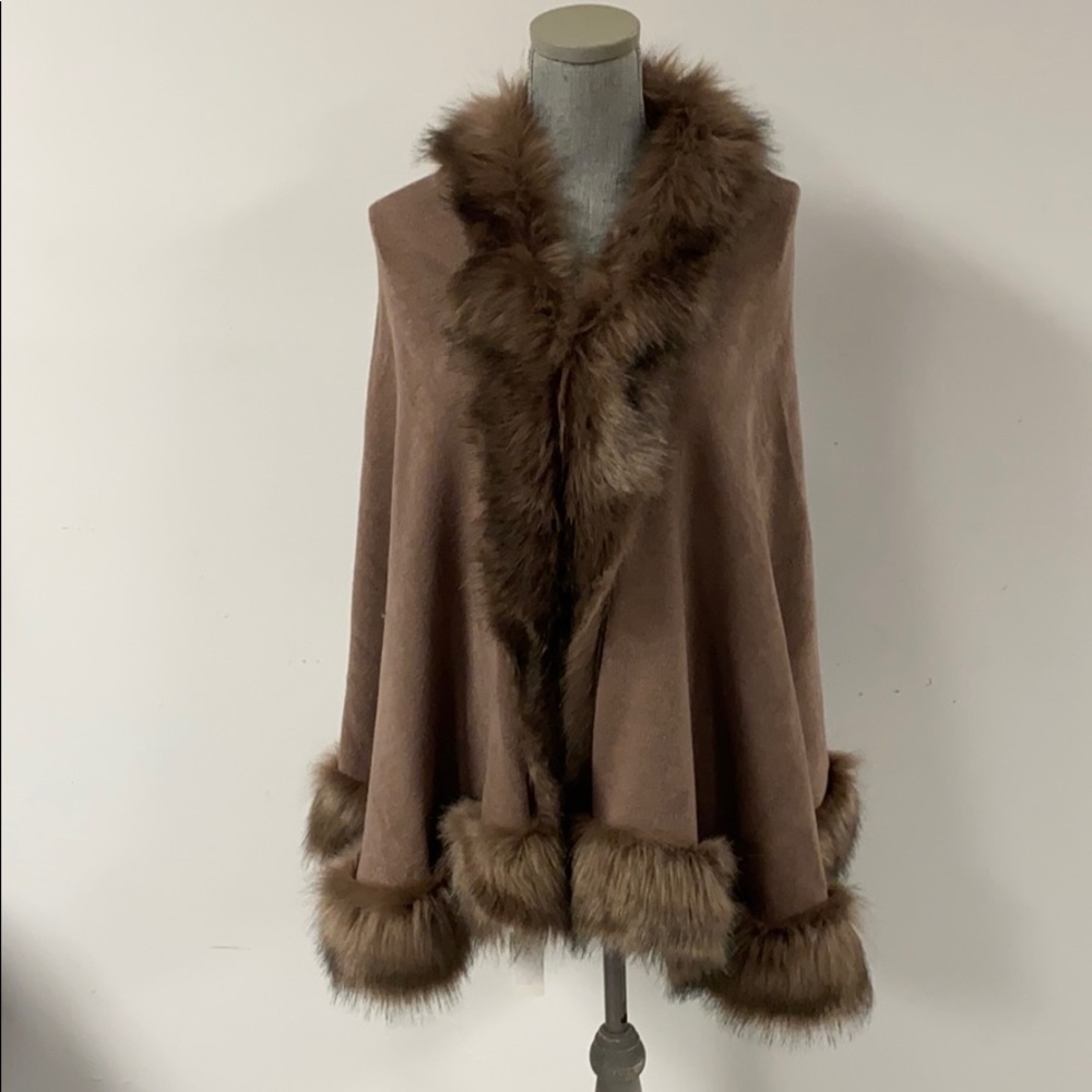 Ellian mid-length poncho with faux fur trimming